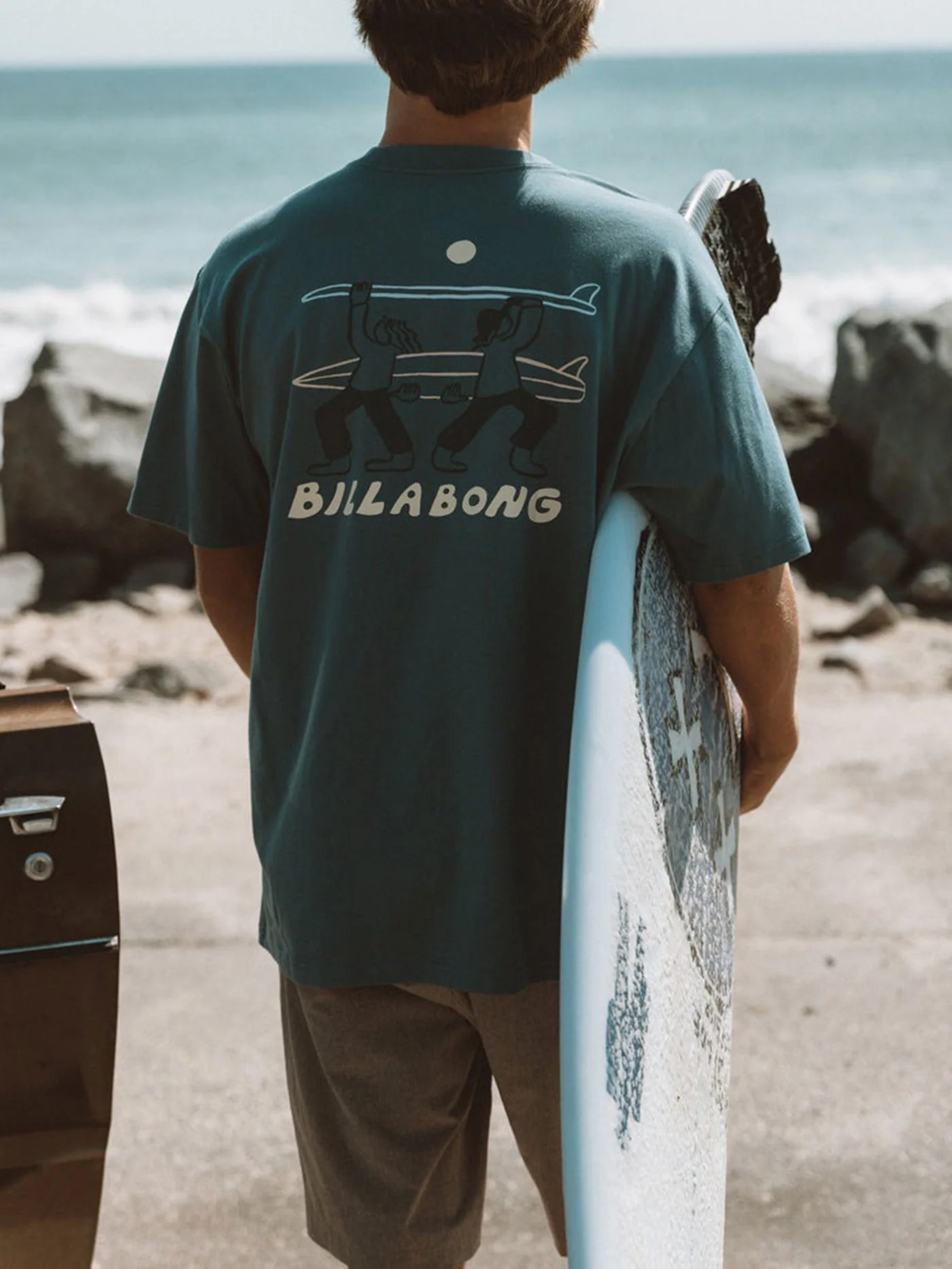 Split The Peak T-Shirt - Image 5