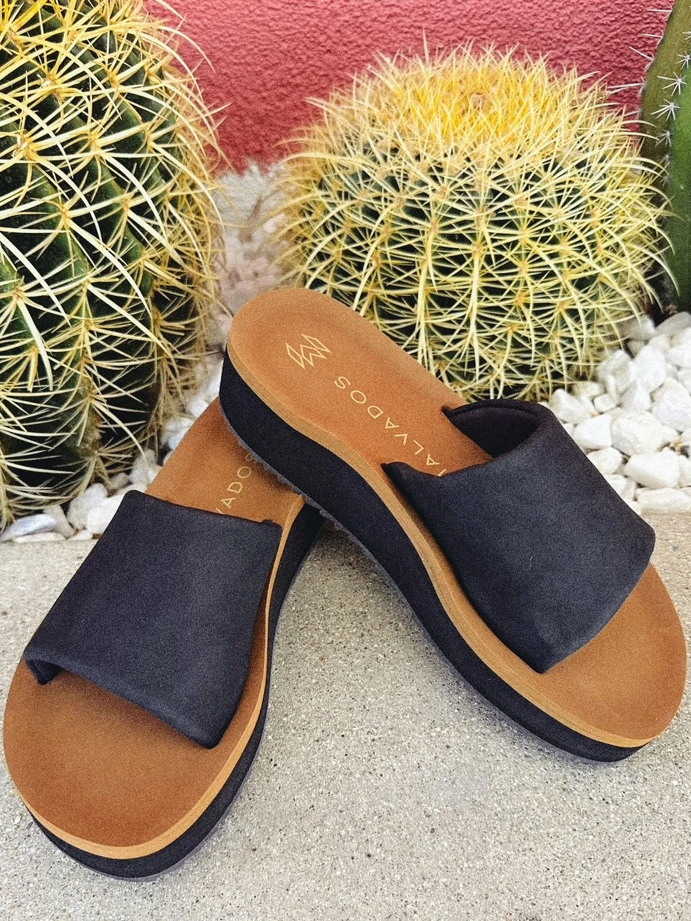 Gwen Jet Sandals - Image 4