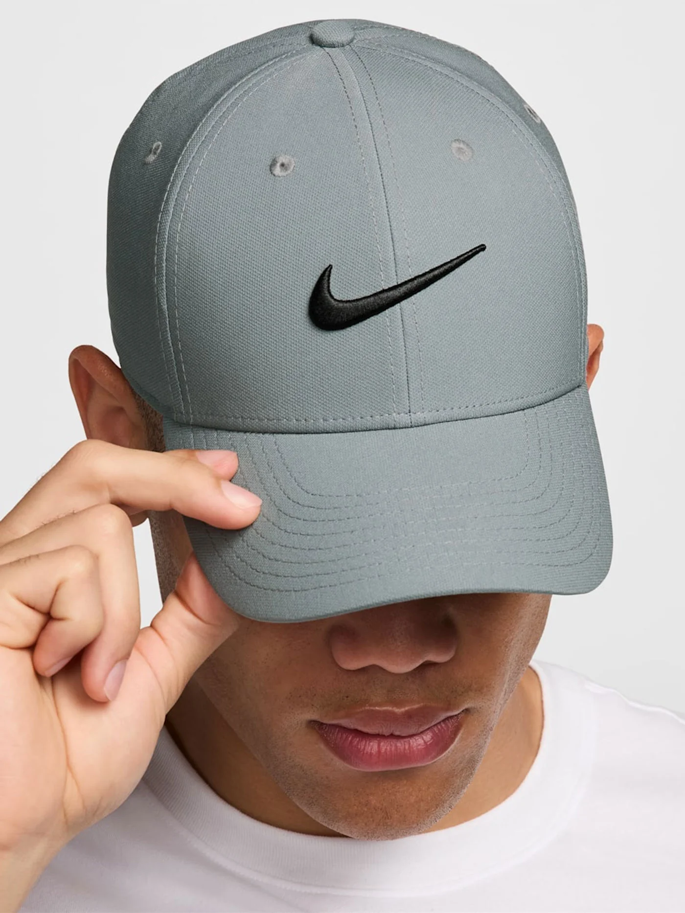 Dri-Fit Club Structured Swoosh Hat - Image 23