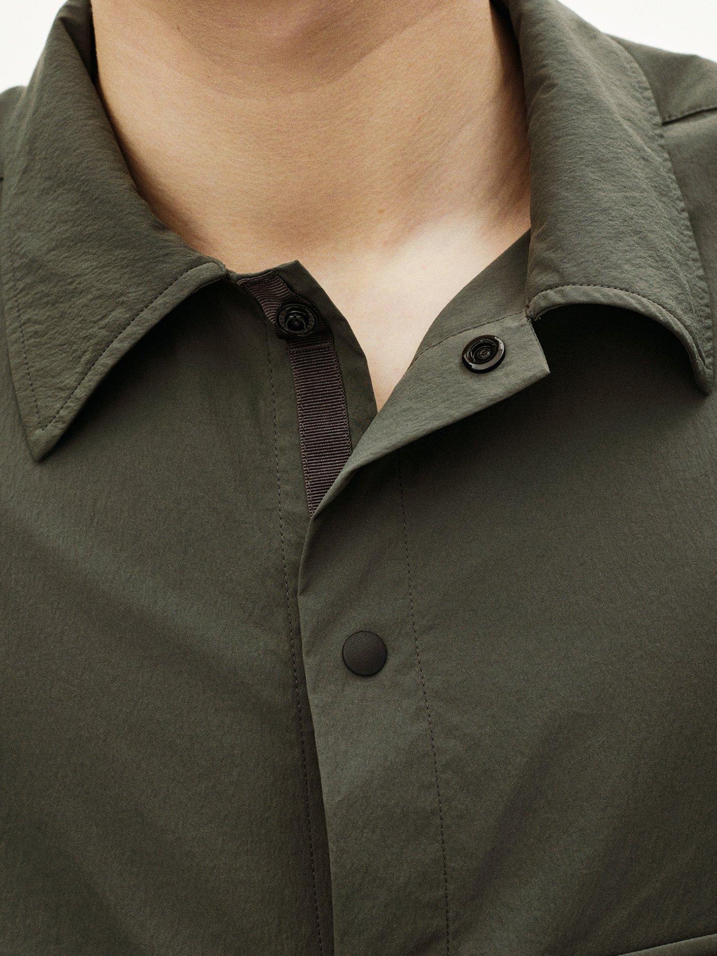 Off-Race Light Tech Short Sleeve Buttondown Shirt - Image 6