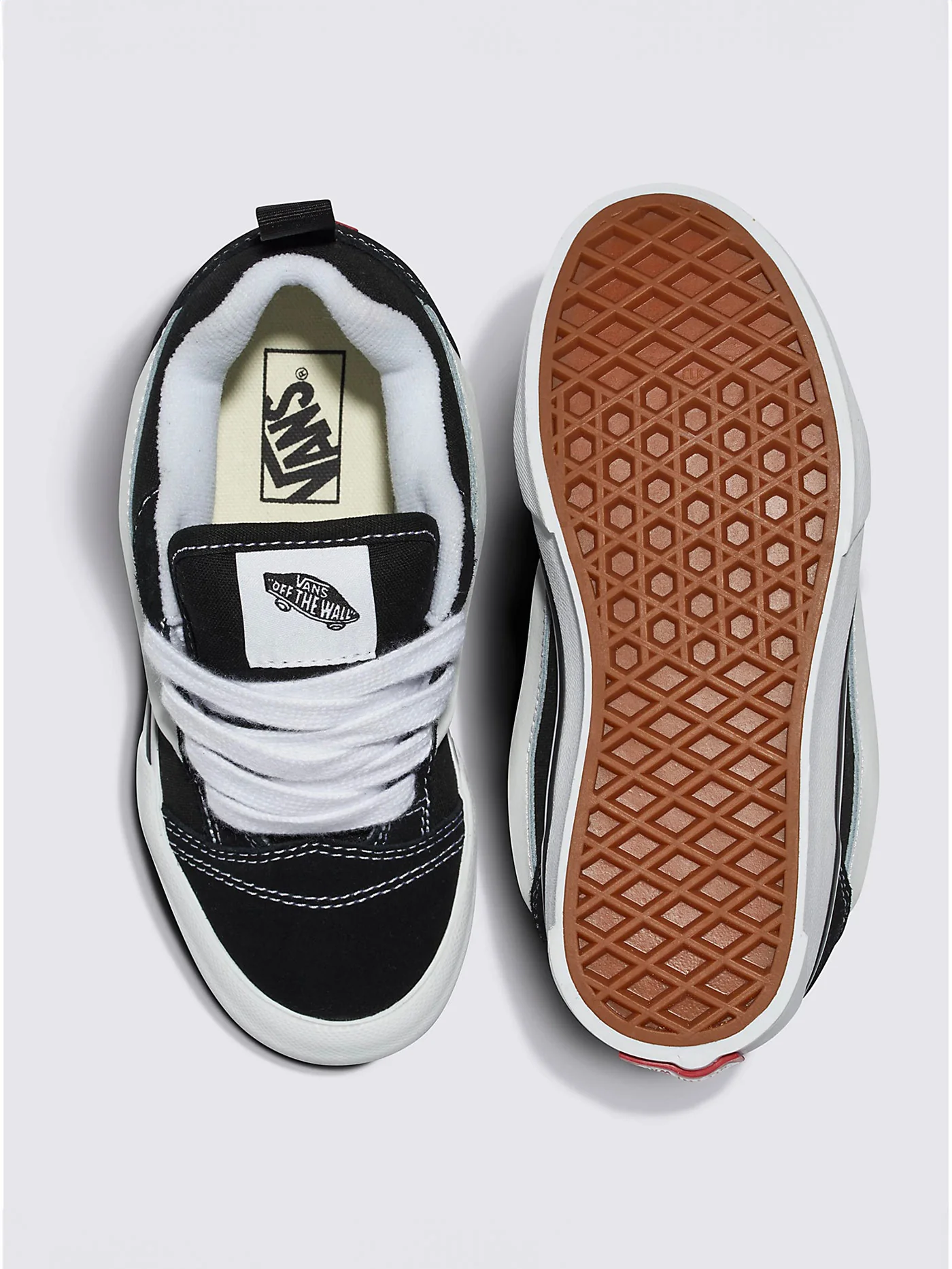 Knu Skool Black/True White Shoes (Kids) - Image 3