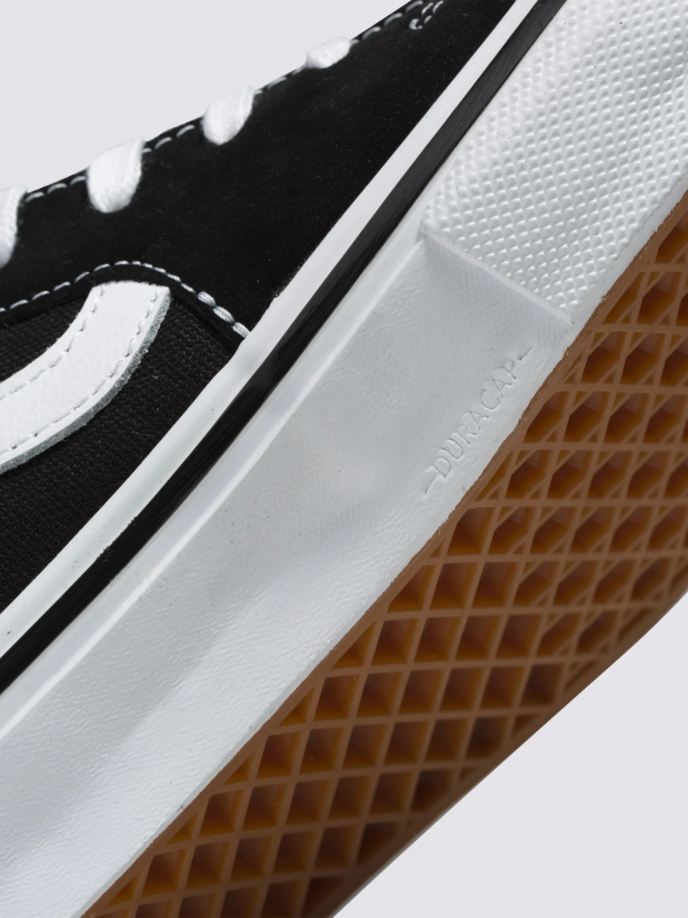 Skate Sk8-Hi Black/White Shoes - Image 7