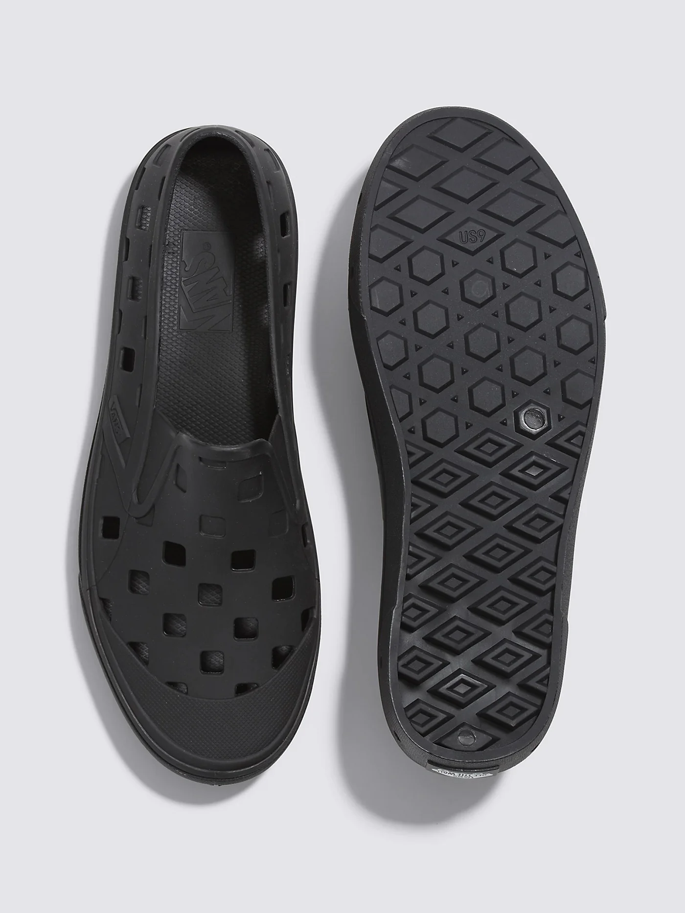 Slip-On Trek Black Shoes - Image 5
