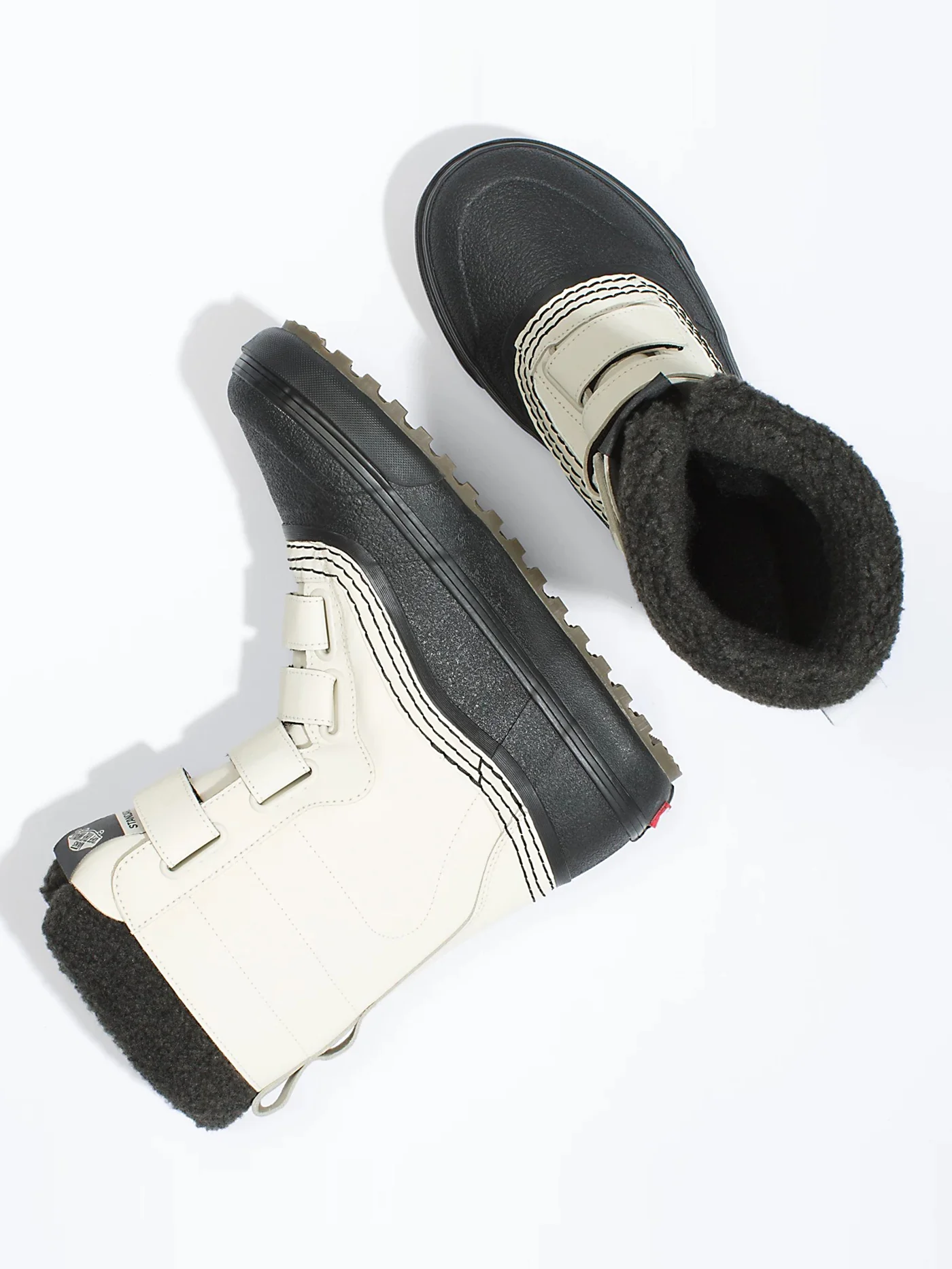 Standard V Snow MTE Bone/Black Winter Boots - Image 4